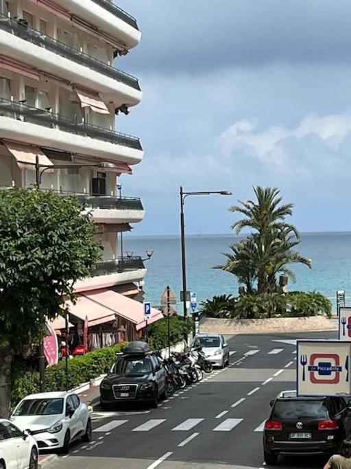 Studio Entre Plages Et Monaco Climatise Parking Roquebrune-Cap-Martin Exterior foto